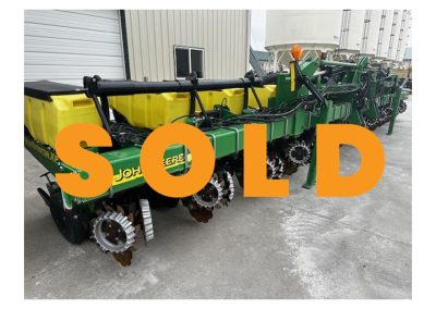 2014 John Deere 1720 12 Row 30